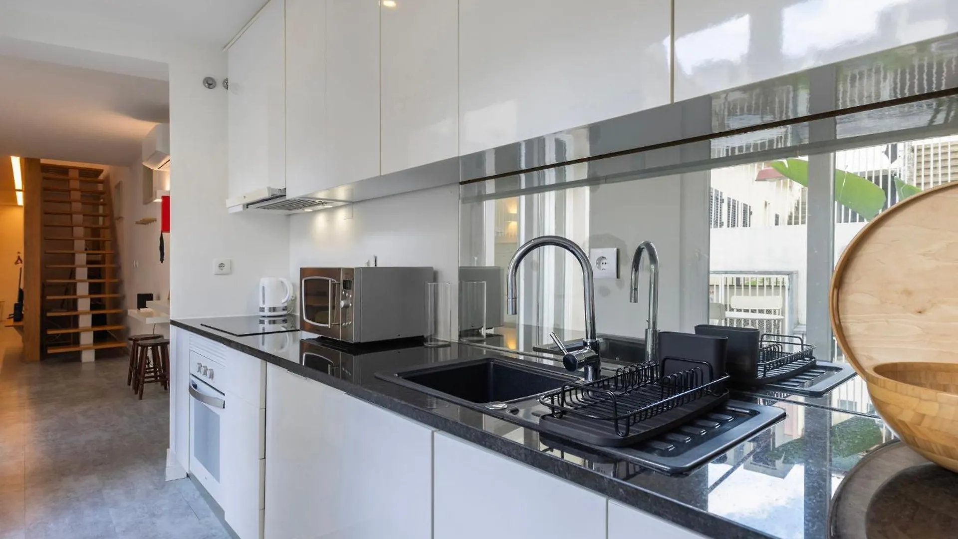 Modern & Hidden Apartment By Lovelystay Лиссабон Португалия