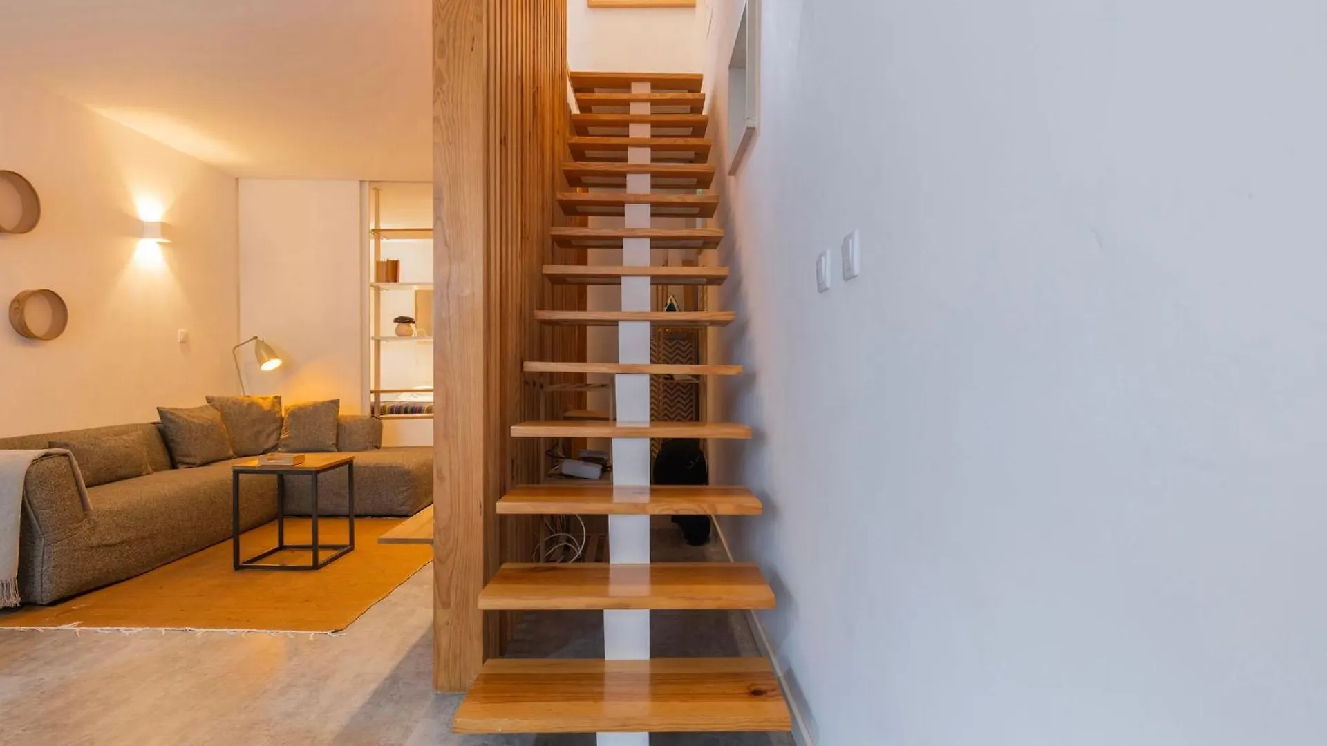 Feriehus Modern & Hidden Apartment By Lovelystay Lisboa